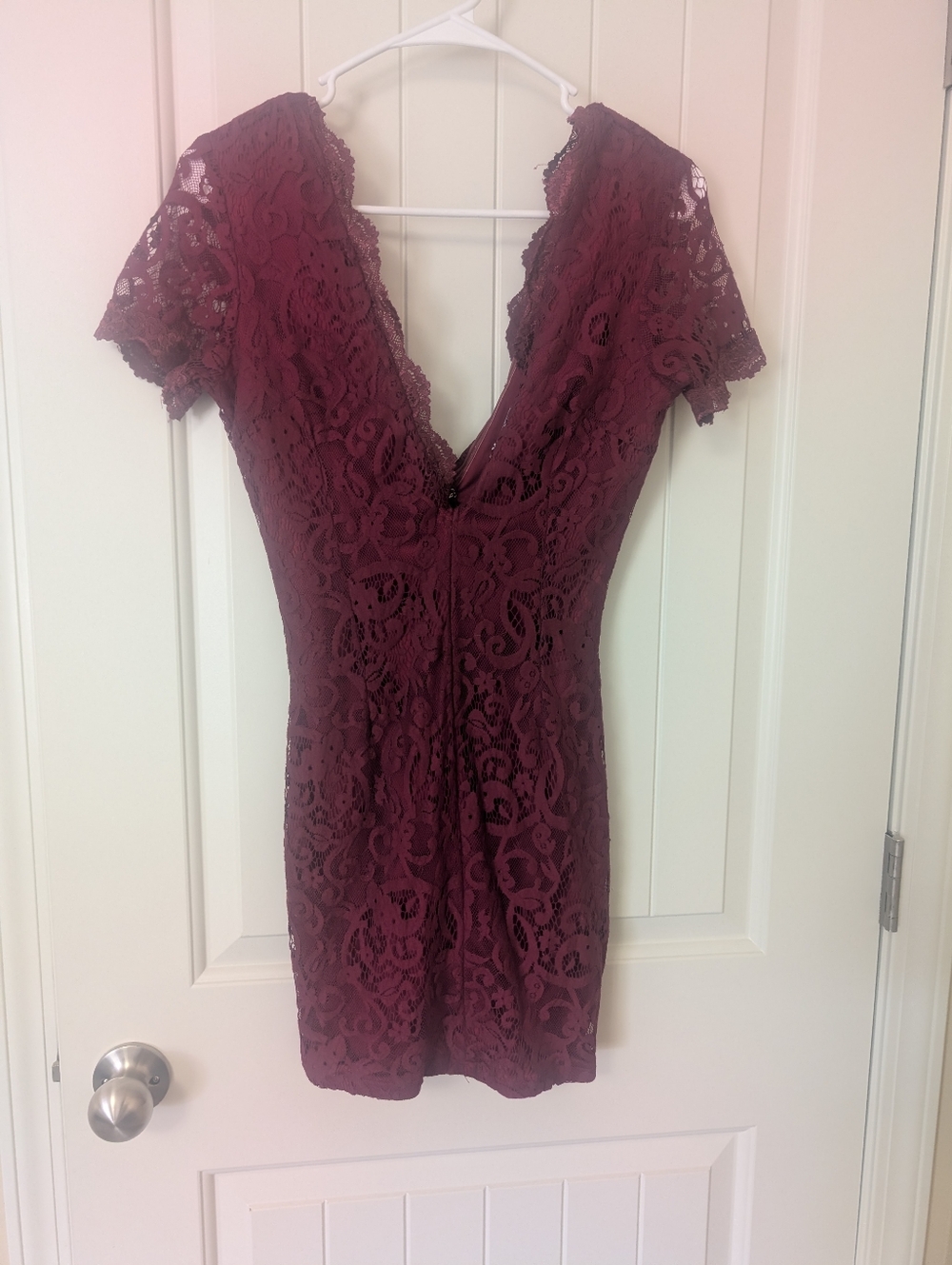 TOBI Burgundy Lace Deep V-Neck Bodycon Mini Dress Size XS
